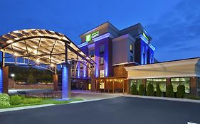 Holiday Inn Express & Suites Geneva Finger Lakes By Ihg